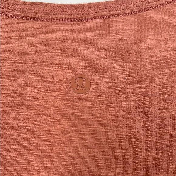 NWOT Lululemon Short Sleeve Tee - Picture 3 of 4